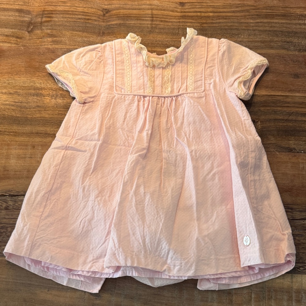 Pili Carrera Light Pink Kids Dress with Ruffle Collar and lace detail